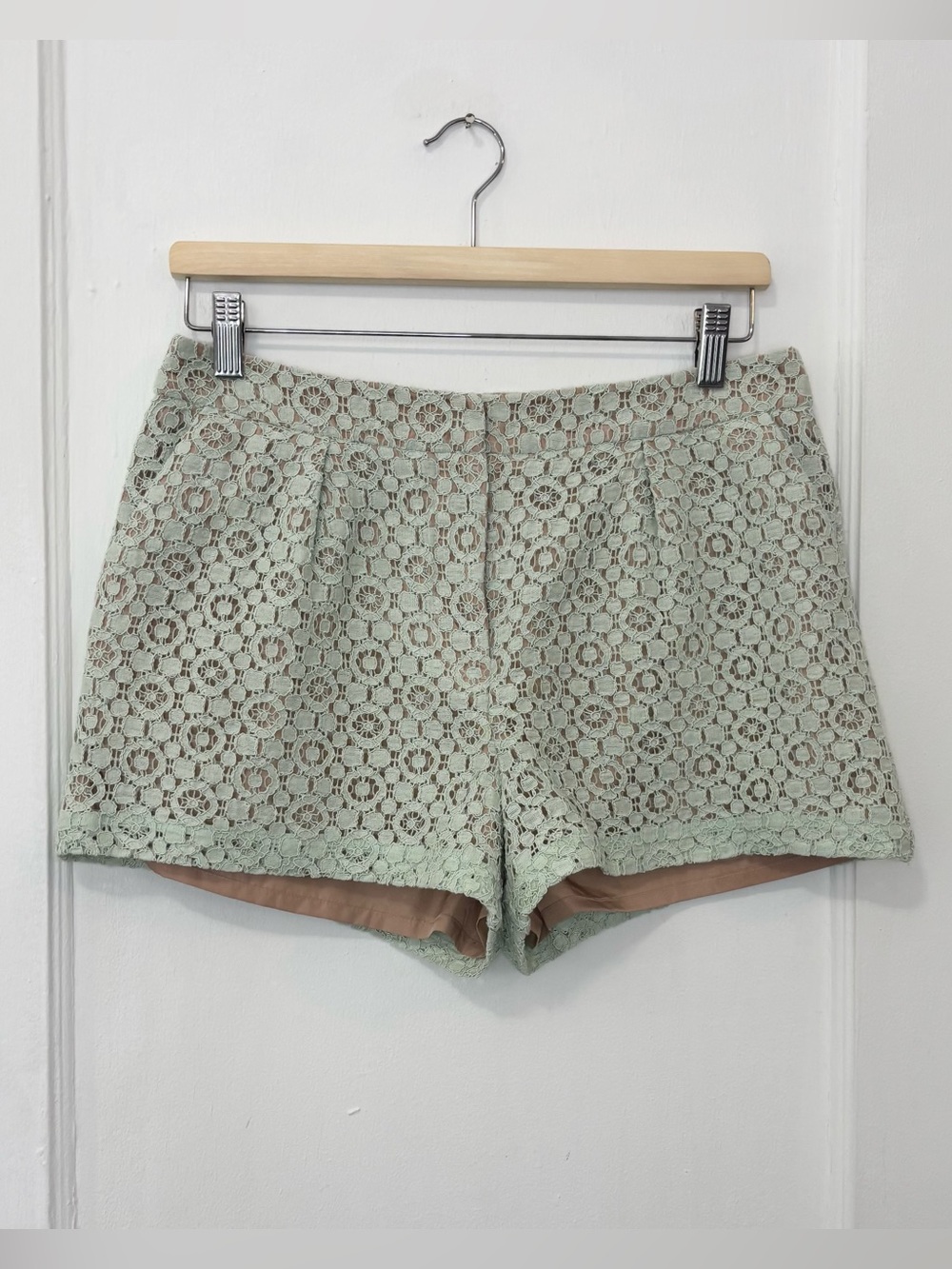 Victoria Beckham Target Women's Mint Green Lace Overlay High Waisted Shorts Sz 8